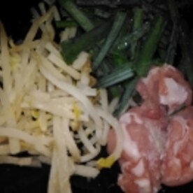 ニラともやし 豚肉の和風スープ レシピ 作り方 By ねあっっ 楽天レシピ ニラともやし 豚肉の和風スープ レシピ 作り方 By ねあっっ 楽天レシピ